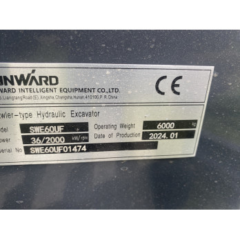 Mini pelle SUNWARD SWE60UF