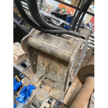 BRH Brise roche Furukawa F3 LN 250Kg
Pelle 2.5 - 4 T