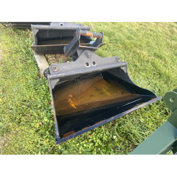 Godet curage orientable pour pelle 4T à 6T NEUF