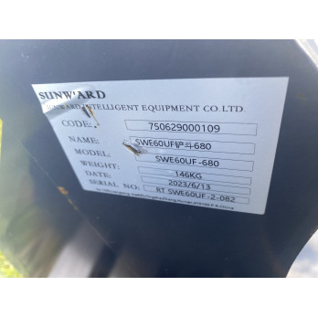 Coupleur hydraulique + 3 godets Neufs pour pelle 6T