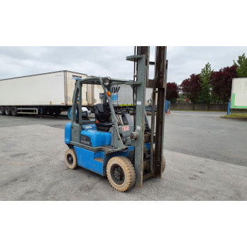 Chariot élévateur frontal GAZ Nissan 2827 heures Triplex UD02A25PQ - 3F550