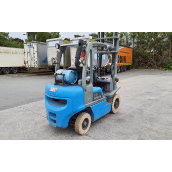 Chariot élévateur frontal GAZ Nissan 2827 heures Triplex UD02A25PQ - 3F550