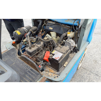 Chariot élévateur frontal GAZ Nissan 2827 heures Triplex UD02A25PQ - 3F550