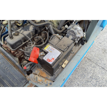 Chariot élévateur frontal GAZ Nissan 2827 heures Triplex UD02A25PQ - 3F550