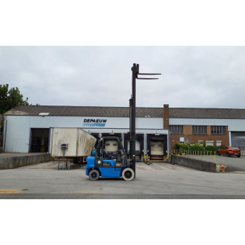 Chariot élévateur frontal GAZ Nissan 2682 heures Triplex UD02A25PQ - 3F550