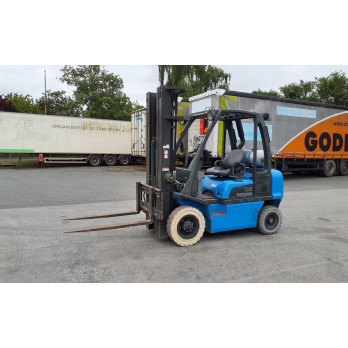 Chariot élévateur frontal GAZ Nissan 2682 heures Triplex UD02A25PQ - 3F550