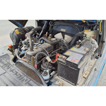 Chariot élévateur frontal GAZ Nissan 2682 heures Triplex UD02A25PQ - 3F550