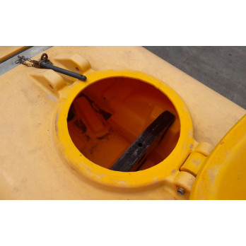 Réservoir d'eau sur skid