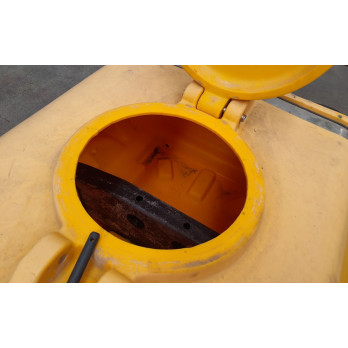 Réservoir d'eau sur skid