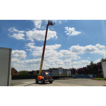 Chariot télescopique JLG 4013