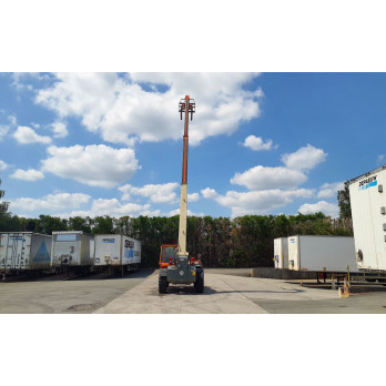 Chariot télescopique JLG 4013