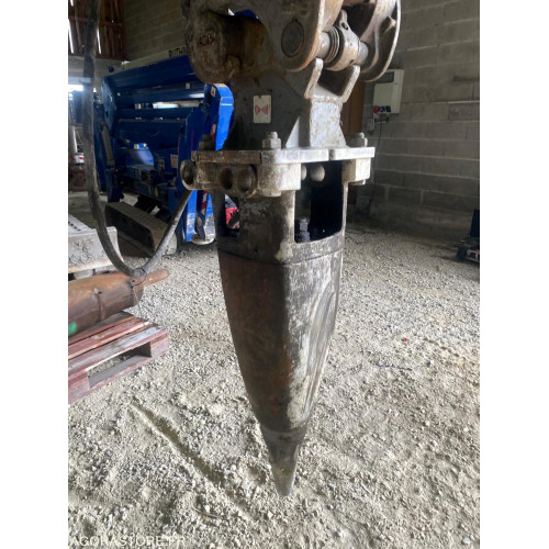 Brise roche Sandvik BR211 M1