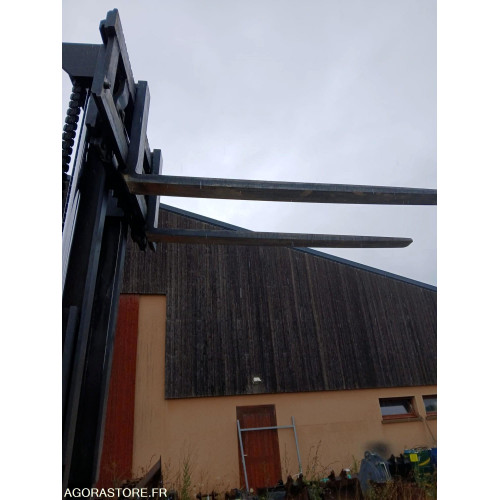 Chariot élévateur mat vertical Fenwick Linde H35T 3.5T