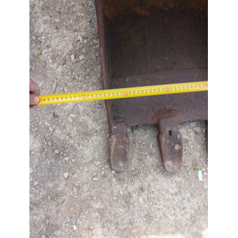 Godet terrassement à axes 350mm