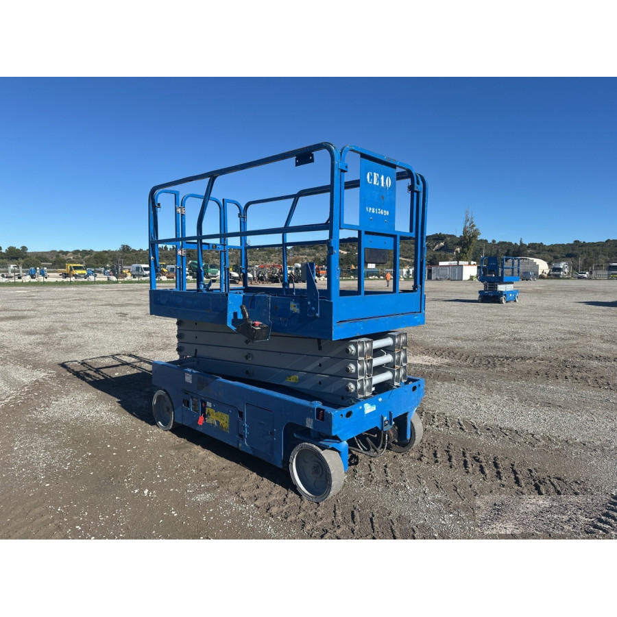 Nacelle electrique à ciseaux 10 m GENIE GS2646