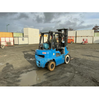 Chariot élévateur frontal GAZ Nissan