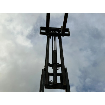 Chariot élévateur frontal GAZ Nissan