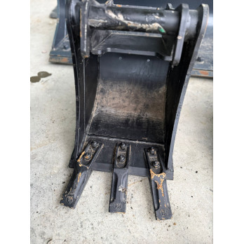 Lot de 3 Godets + Coupleur CR15