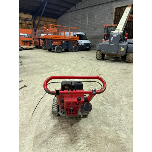 Rogneuse FSI ST20B sur roue                                       France compact