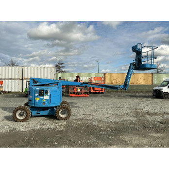 Genie-Z-34-22-Diesel-vue-de-profil-bras-articule-deploye