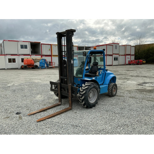 Chariot élévateur tout terrain Ausa C250H 4x2                                                                France compact