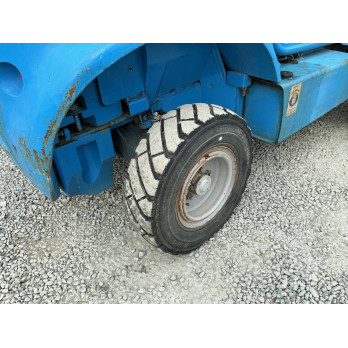 Chariot élévateur tout terrain Ausa C250H 4x2                                                                France compact