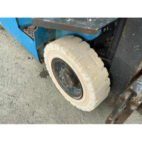 Chariot élévateur frontal Nissan                                                     France compact