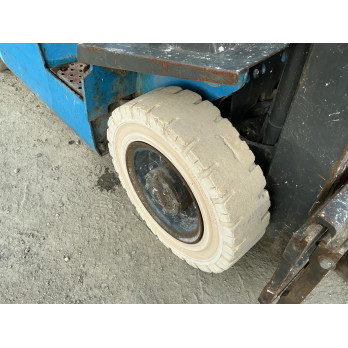 Chariot élévateur frontal Nissan                                                     France compact