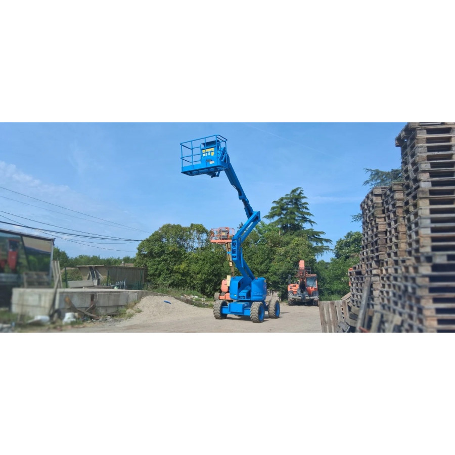 Nacelle Genie Z-45/25 RT - Articulée Tout Terrain | France Compact