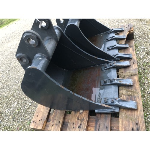 Godet terrassement 450mm axes 35mm