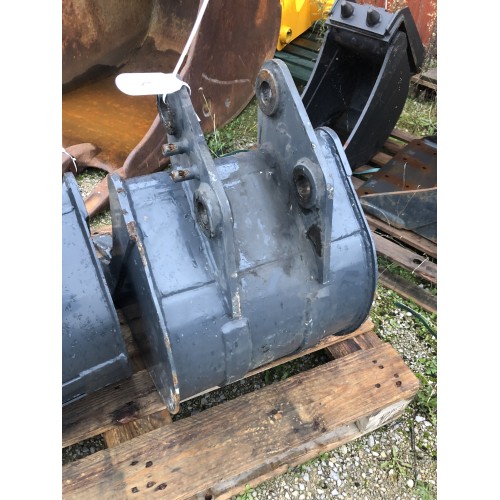 Godet terrassement 450mm axes 35mm