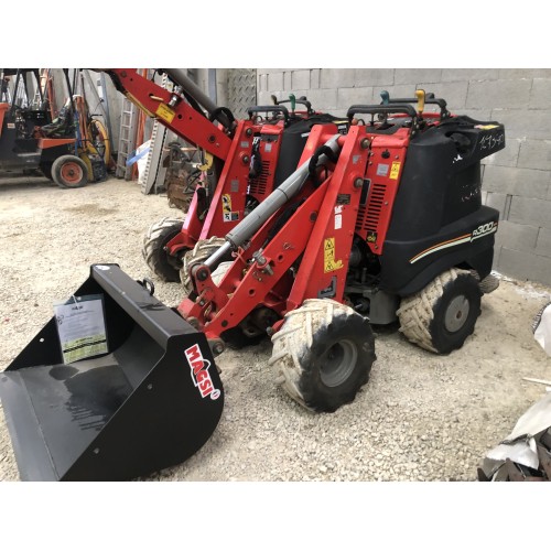 PORTEUR MULTI OUTILS DITCH WITCH ZAHN R300 370 heures