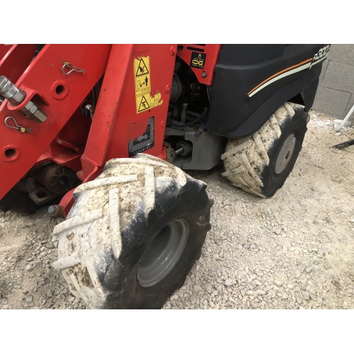 PORTEUR MULTI OUTILS DITCH WITCH ZAHN R300 370 heures