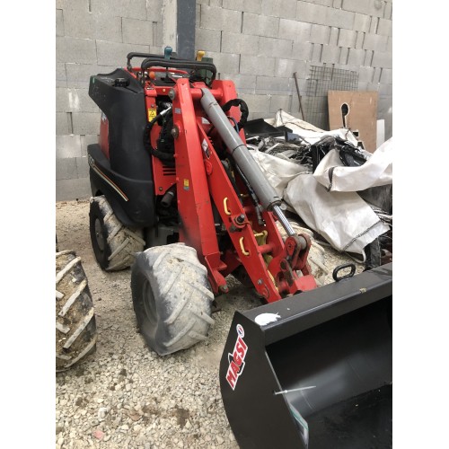 PORTEUR MULTI OUTILS DITCH WITCH ZAHN R300 370 heures