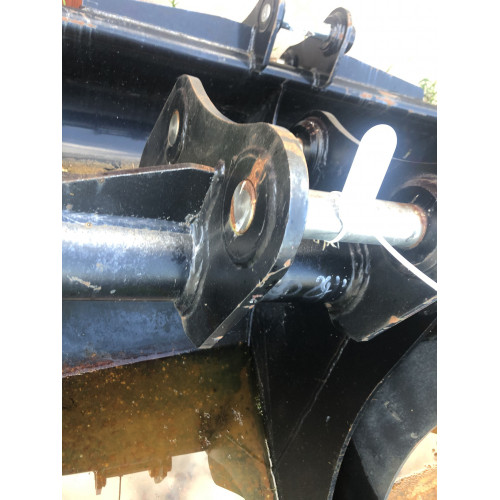 Godet terrassement 600mm axes 45mm