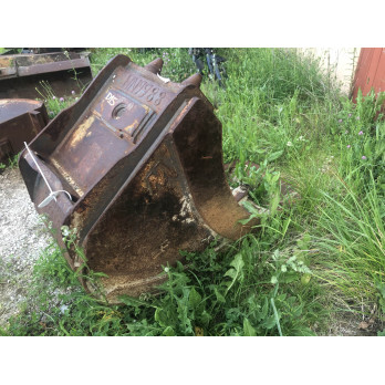Godet 600mm attache MECALAC 714